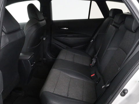 Toyota Corolla Touring Sports 2.0 Hybrid Business Plus | Stoelverwarming | Adaptive cruise | Full LED | Carplay | Keyless | Climate control | Camera