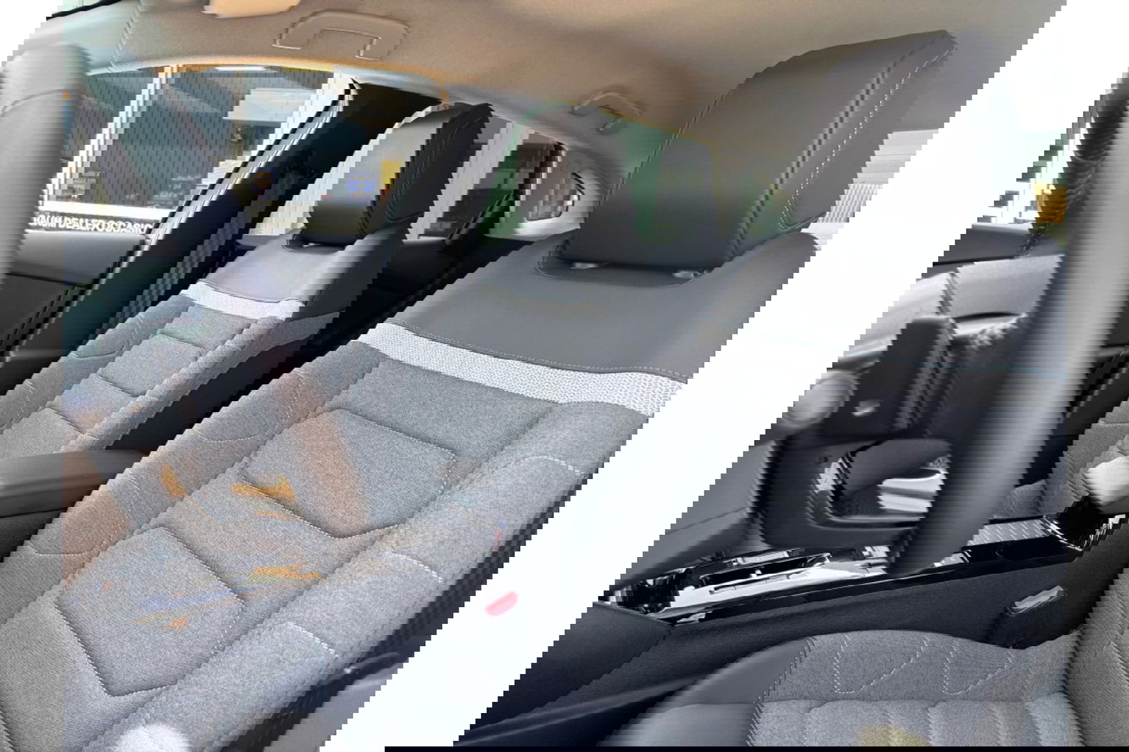 Citroën C4 X 1.2 PT. SPORT PACK AUTOMAAT NAVI WIDESCREEN PDC-CAMERA.