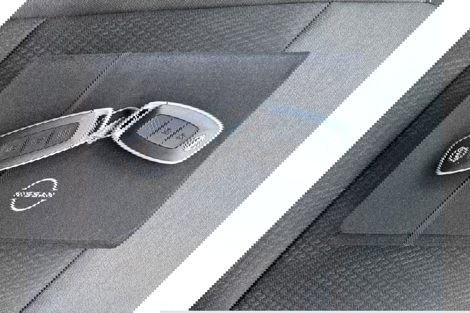 Nissan QASHQAI 1.3 MHEV X N-CONNECTA NIGHTPACK AUTOMAAT WIDESCREEN CAMERA360.