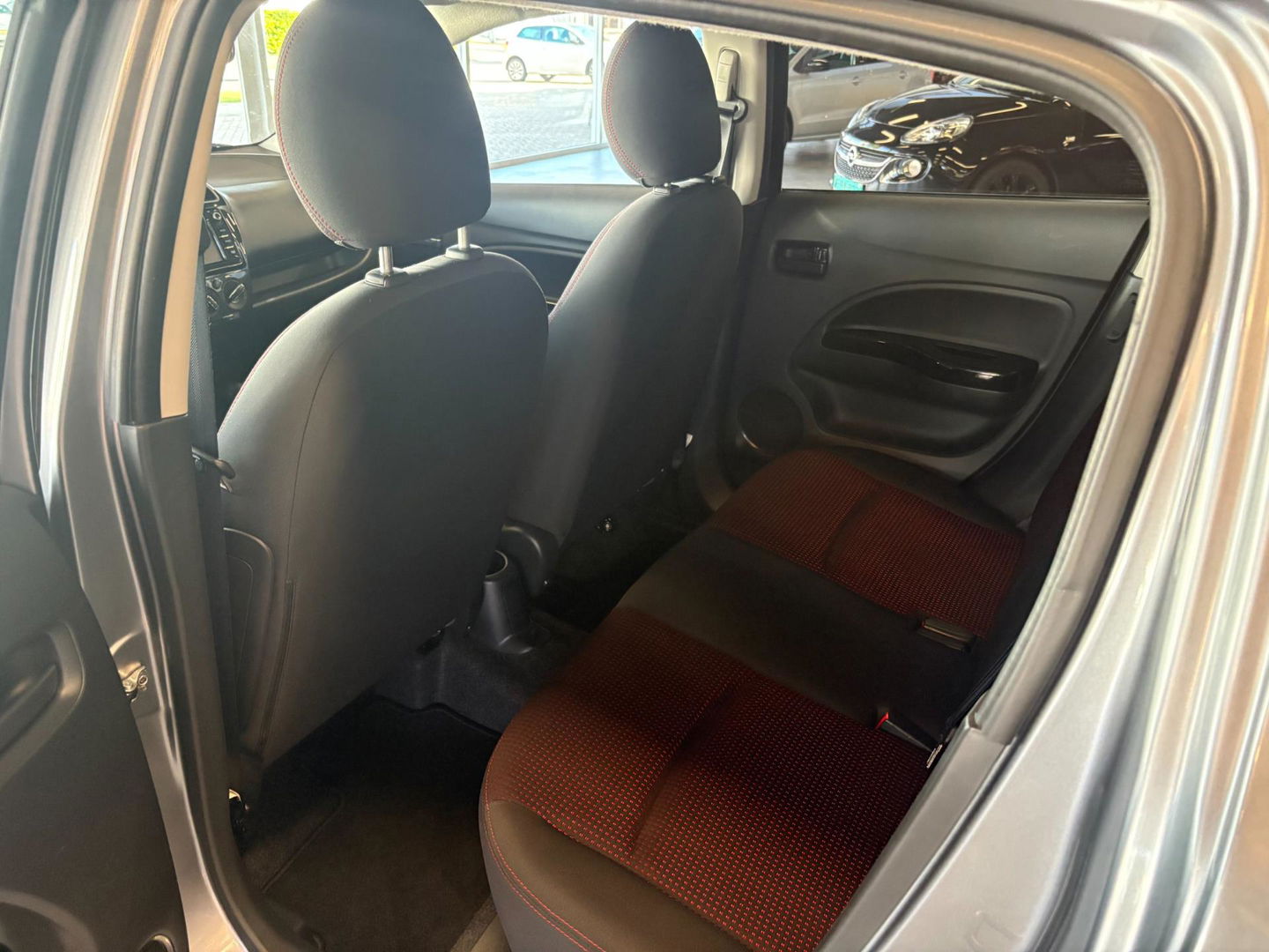 Mitsubishi Space Star 1.2 Two-Tone