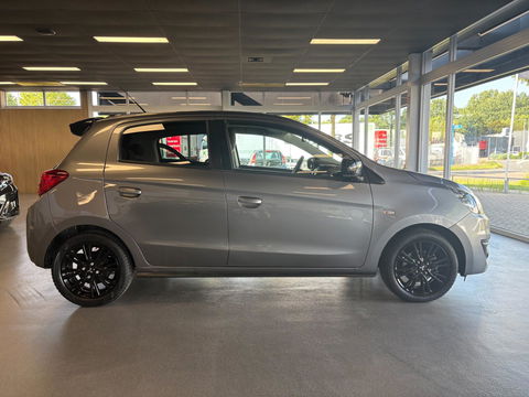 Mitsubishi Space Star 1.2 Two-Tone