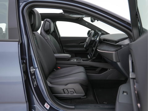 Fisker Ocean Extreme 113kWh [ 3-Fase ] Aut. (INCL-BTW) *HEATPUMP | PANO | LUXURY-LEATHER | FULL-LED | ADAPTIVE-CRUISE | TOP-VIEW | MEMORY-PACK | BLINDSPOT | DIGI-COCKPIT | KEYLESS | DAB+ | SOLAR-ROOF | COMFORTSEATS | CARPLAY | TOW