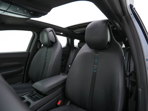 Fisker Ocean Extreme 113kWh [ 3-Fase ] Aut. (INCL-BTW) *HEATPUMP | PANO | LUXURY-LEATHER | FULL-LED | ADAPTIVE-CRUISE | TOP-VIEW | MEMORY-PACK | BLINDSPOT | DIGI-COCKPIT | KEYLESS | DAB+ | SOLAR-ROOF | COMFORTSEATS | CARPLAY | TOW
