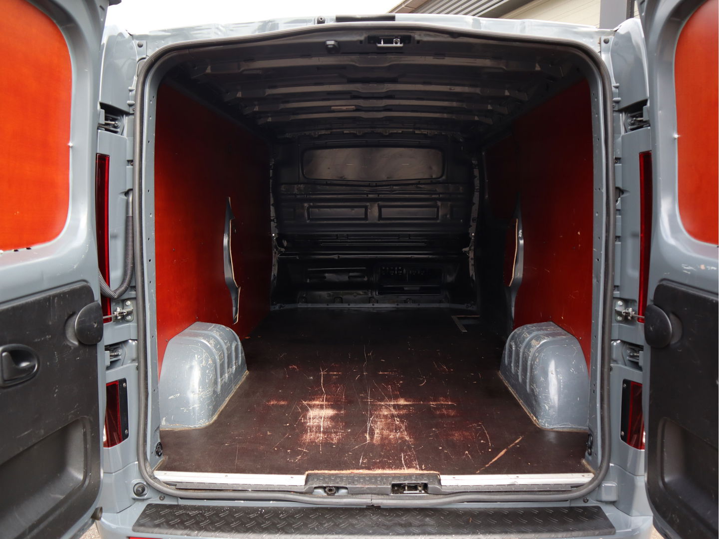 Renault Trafic 2.0 dCi 130 pk T30 L2 Lang - Trekhaak - Cruise - Airco