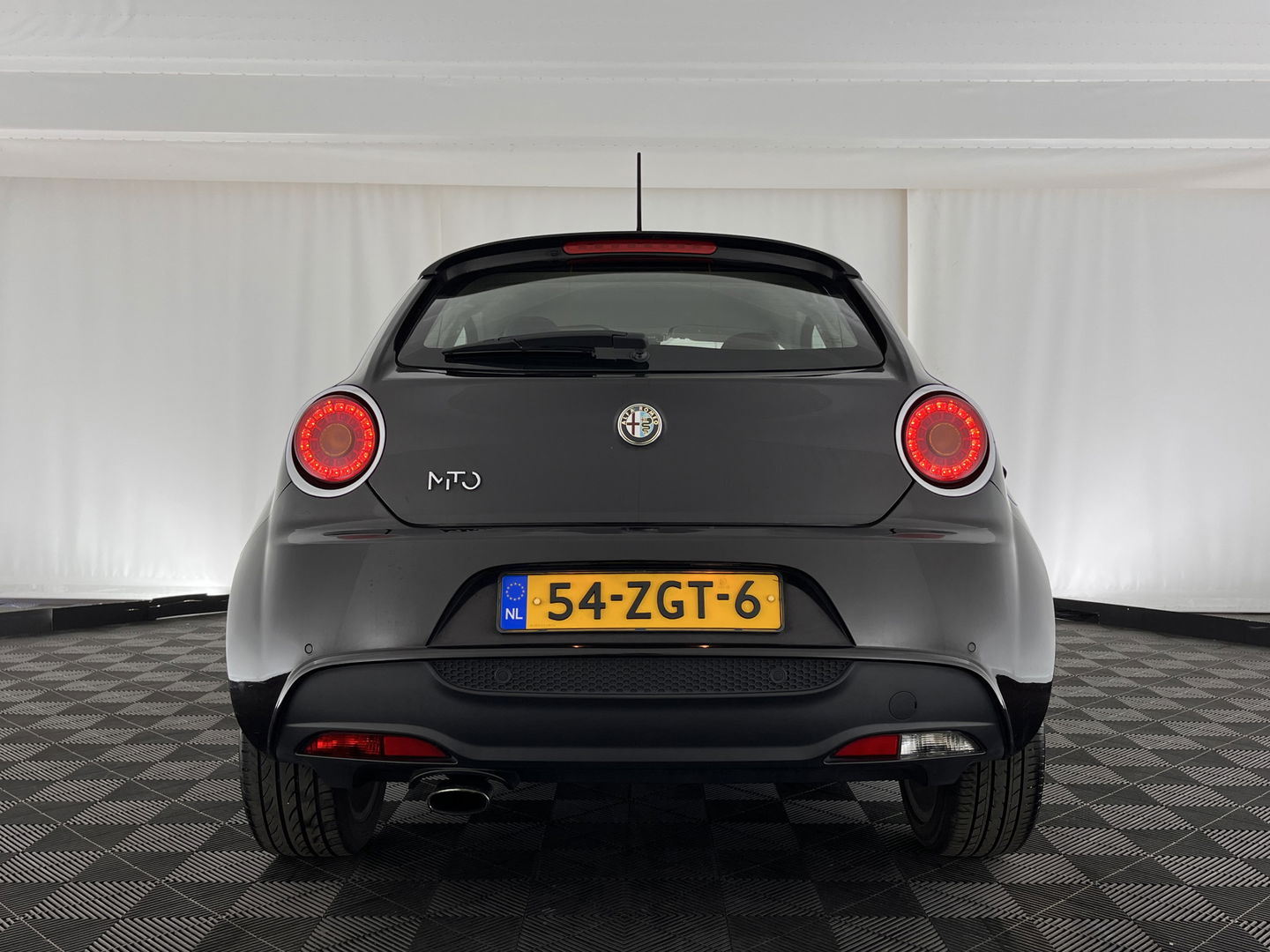Alfa Romeo MiTo 1.3 JTDm ECO Distinctive Premium-Plus-Pack *LUXURY-LEATHER | SPORT-SEATS | NAVI-FULLMAP | ECC | PDC | CRUISE | 17''ALU *