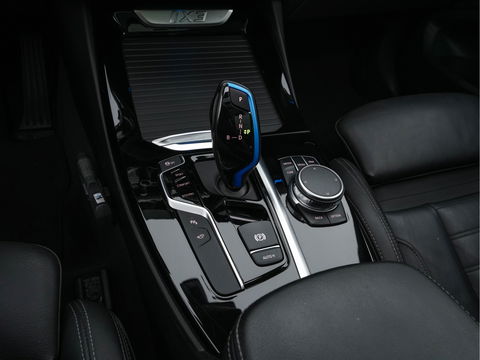 BMW iX3 High Executive 80 kWh [ 3-Fase ] (INCL.BTW) *PANO | HEAD-UP | FULL-LEATHER | FULL-LED | ADAPTIVE-CRUISE | DIGI-COCKPIT | BLINDSPOT | HARMAN/KARDON | KEYLESS | TOP-VIEW | SPORT-SEATS | 20''ALU | TOWBAR*