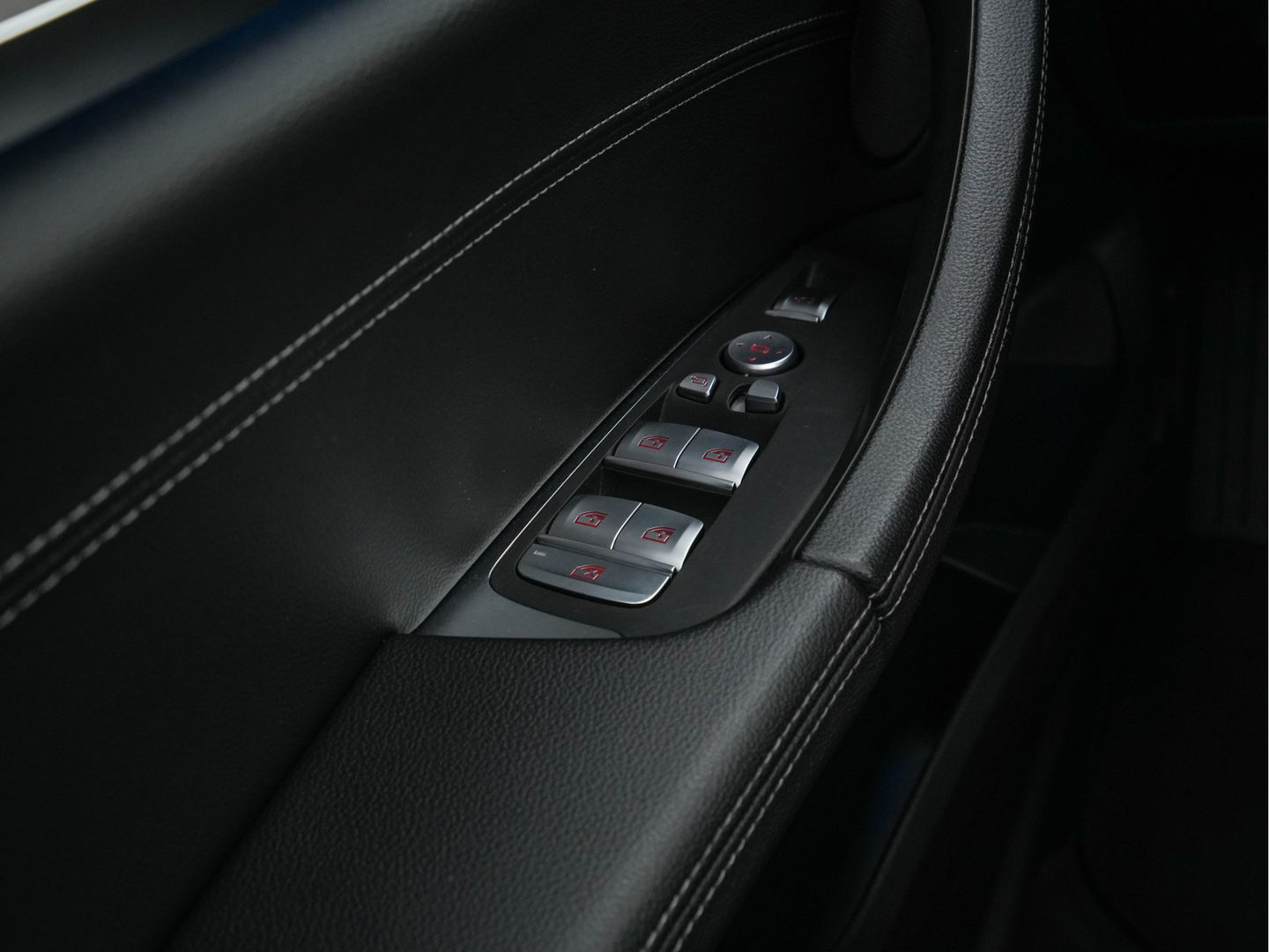 BMW iX3 High Executive 80 kWh [ 3-Fase ] (INCL.BTW) *PANO | HEAD-UP | FULL-LEATHER | FULL-LED | ADAPTIVE-CRUISE | DIGI-COCKPIT | BLINDSPOT | HARMAN/KARDON | KEYLESS | TOP-VIEW | SPORT-SEATS | 20''ALU | TOWBAR*