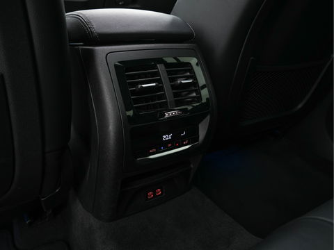 BMW iX3 High Executive 80 kWh [ 3-Fase ] (INCL.BTW) *PANO | HEAD-UP | FULL-LEATHER | FULL-LED | ADAPTIVE-CRUISE | DIGI-COCKPIT | BLINDSPOT | HARMAN/KARDON | KEYLESS | TOP-VIEW | SPORT-SEATS | 20''ALU | TOWBAR*