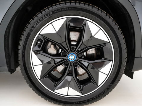 BMW iX3 High Executive 80 kWh [ 3-Fase ] (INCL.BTW) *PANO | HEAD-UP | FULL-LEATHER | FULL-LED | ADAPTIVE-CRUISE | DIGI-COCKPIT | BLINDSPOT | HARMAN/KARDON | KEYLESS | TOP-VIEW | SPORT-SEATS | 20''ALU | TOWBAR*
