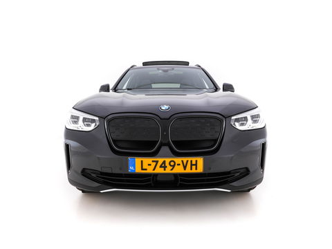 BMW iX3 High Executive 80 kWh [ 3-Fase ] (INCL.BTW) *PANO | HEAD-UP | FULL-LEATHER | FULL-LED | ADAPTIVE-CRUISE | DIGI-COCKPIT | BLINDSPOT | HARMAN/KARDON | KEYLESS | TOP-VIEW | SPORT-SEATS | 20''ALU | TOWBAR*