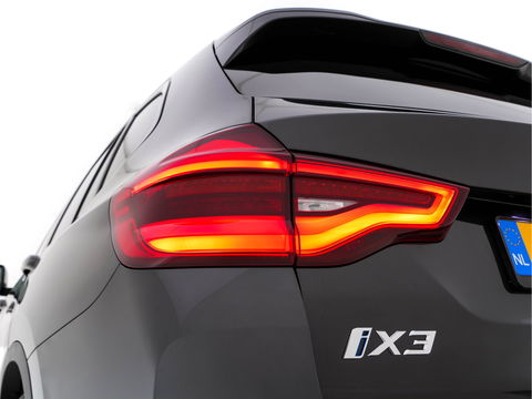 BMW iX3 High Executive 80 kWh [ 3-Fase ] (INCL.BTW) *PANO | HEAD-UP | FULL-LEATHER | FULL-LED | ADAPTIVE-CRUISE | DIGI-COCKPIT | BLINDSPOT | HARMAN/KARDON | KEYLESS | TOP-VIEW | SPORT-SEATS | 20''ALU | TOWBAR*