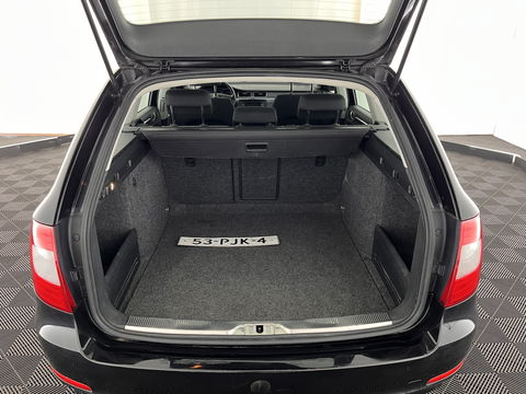 Škoda Superb Combi 1.6 TDI Greenline Comfort Business Line *NAVI-FULLMAP | COMFORT-SEATS | ECC | AMUNDSEN-AUDIO | PDC | CRUISE | TOWBAR | 16''ALU*