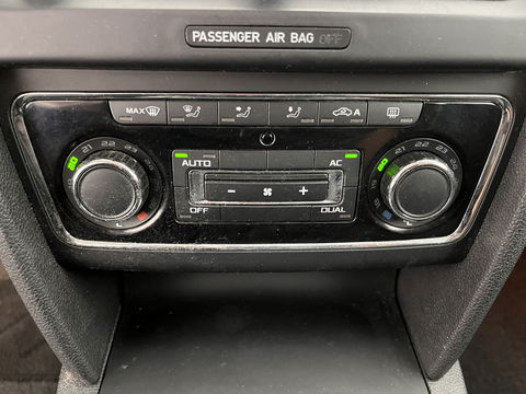 Škoda Superb Combi 1.6 TDI Greenline Comfort Business Line *NAVI-FULLMAP | COMFORT-SEATS | ECC | AMUNDSEN-AUDIO | PDC | CRUISE | TOWBAR | 16''ALU*
