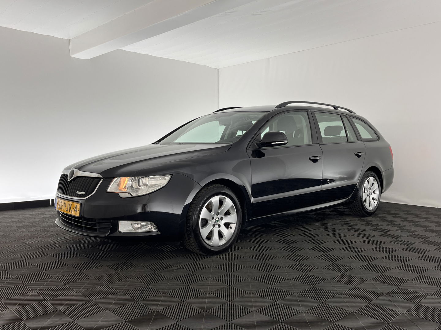 Škoda Superb Combi 1.6 TDI Greenline Comfort Business Line *NAVI-FULLMAP | COMFORT-SEATS | ECC | AMUNDSEN-AUDIO | PDC | CRUISE | TOWBAR | 16''ALU*