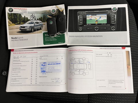 Škoda Superb Combi 1.6 TDI Greenline Comfort Business Line *NAVI-FULLMAP | COMFORT-SEATS | ECC | AMUNDSEN-AUDIO | PDC | CRUISE | TOWBAR | 16''ALU*