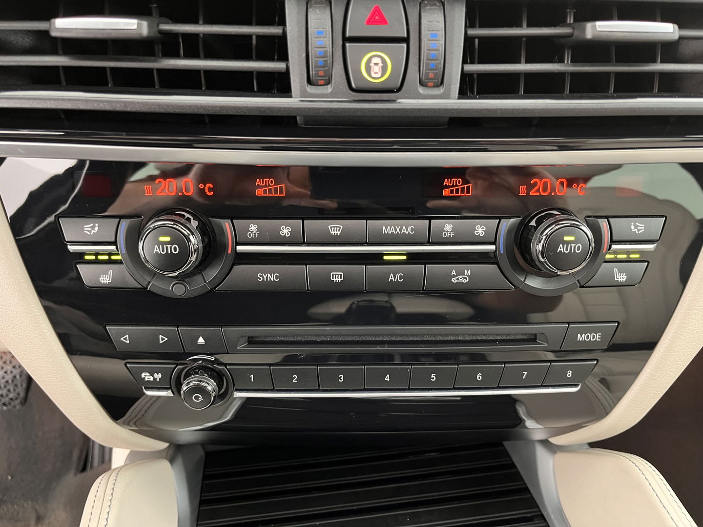 BMW X6 xDrive50i High Executive Aut. *PANO | HEAD-UP | FULL-LEATHER | FULL-LED | MEMORY-PACK | HARMAN/KARDON | BLIND-SPOT | KEYLESS | CAMERA | COMFORT-SEATS | 20''ALU*