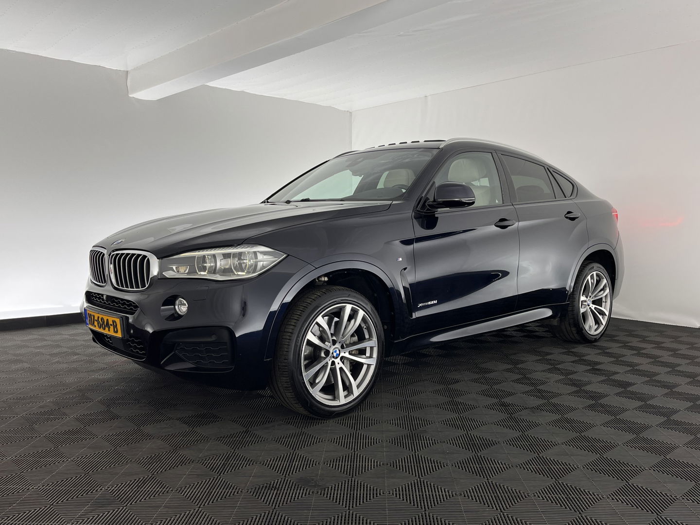 BMW X6 xDrive50i High Executive Aut. *PANO | HEAD-UP | FULL-LEATHER | FULL-LED | MEMORY-PACK | HARMAN/KARDON | BLIND-SPOT | KEYLESS | CAMERA | COMFORT-SEATS | 20''ALU*