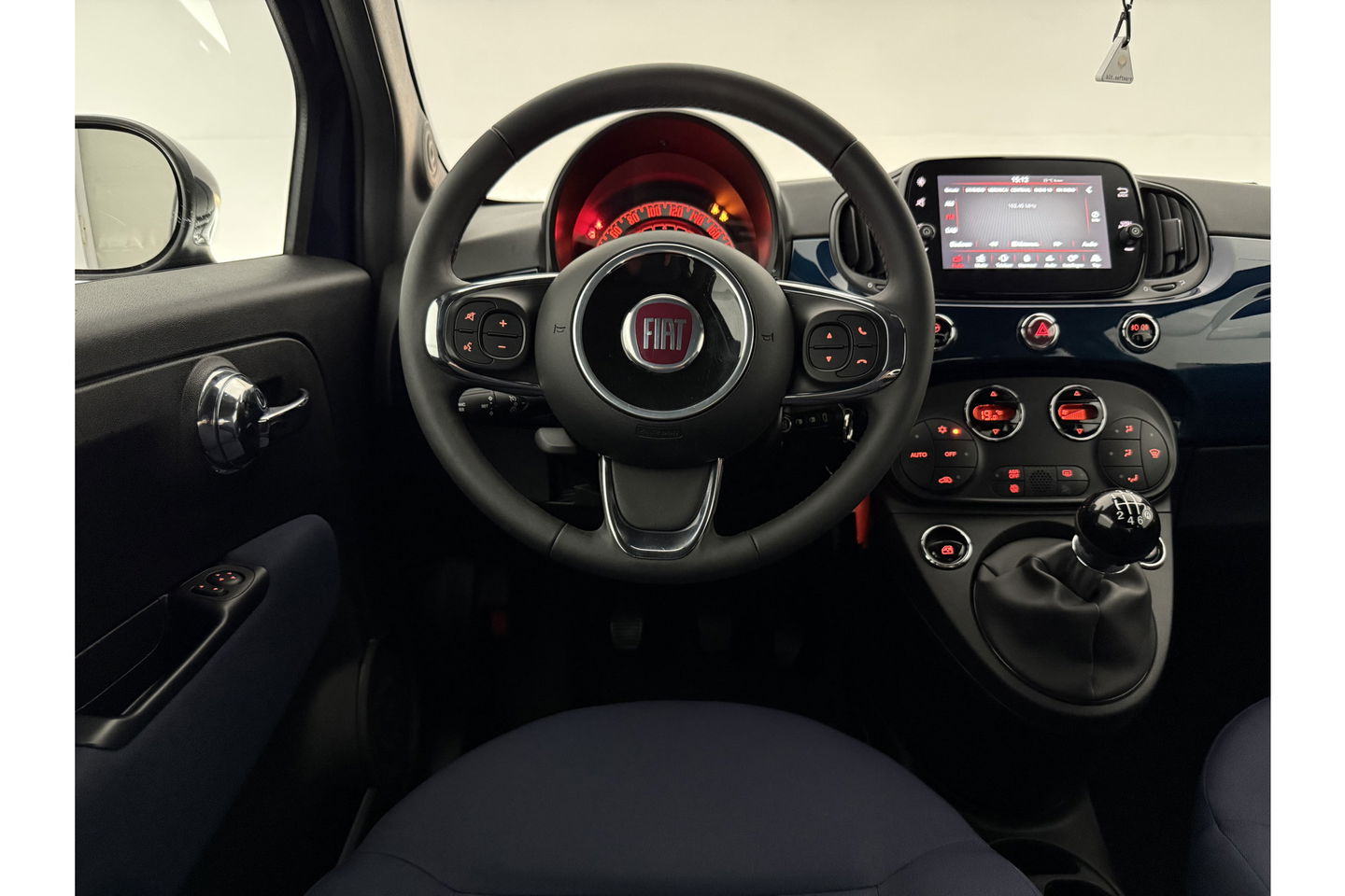Fiat 500 1.0 Hybrid Club LED Carplay Clima Parkeersensoren 15"LMV