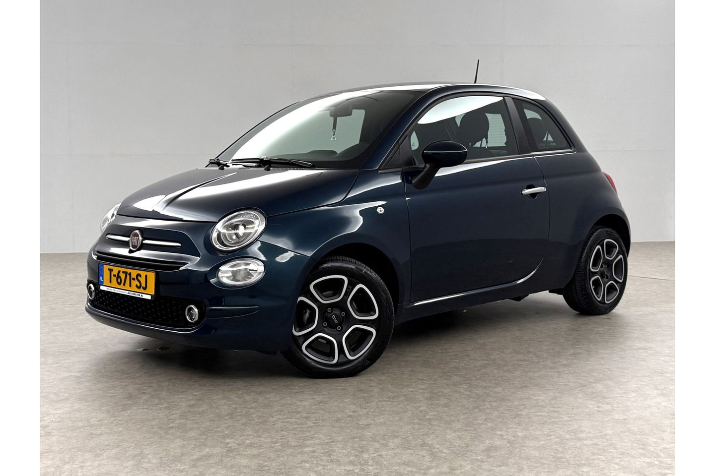 Fiat 500 1.0 Hybrid Club LED Carplay Clima Parkeersensoren 15"LMV