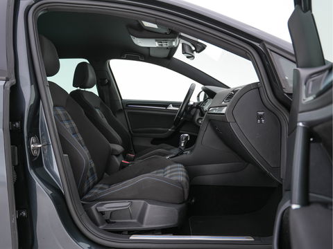 Volkswagen Golf 1.4 TSI GTE *FULL-LED | NAVI-FULLMAP | SPORT-SEATS | DAB+ | HEATED-SEATS | ECC | PDC | CRUISE | 17''ALU*