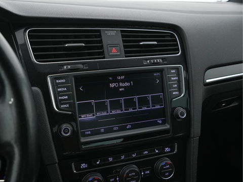 Volkswagen Golf 1.4 TSI GTE *FULL-LED | NAVI-FULLMAP | SPORT-SEATS | DAB+ | HEATED-SEATS | ECC | PDC | CRUISE | 17''ALU*