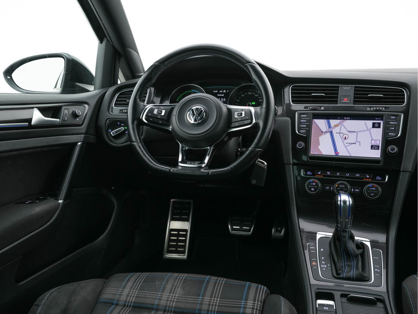 Volkswagen Golf 1.4 TSI GTE *FULL-LED | NAVI-FULLMAP | SPORT-SEATS | DAB+ | HEATED-SEATS | ECC | PDC | CRUISE | 17''ALU*