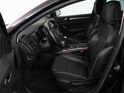 Renault Mégane 1.3 TCe Bose | Camera | Keyless | Carplay | Navigatie | Sfeerverlichting | Cruise Control | Climate control | Dodehoek detectie