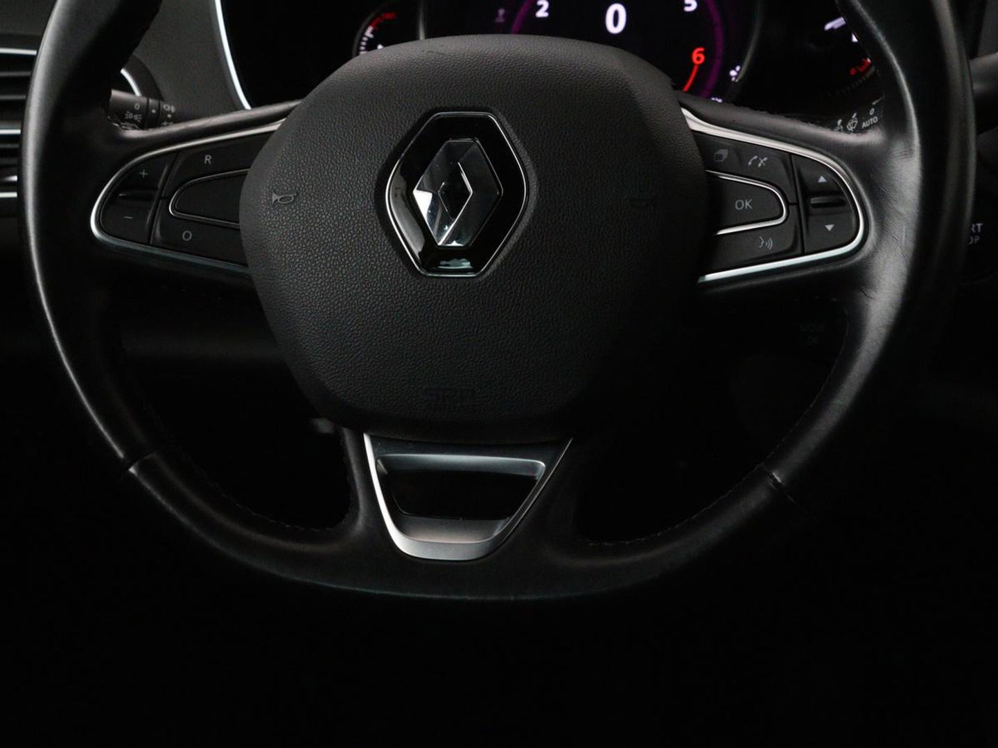 Renault Mégane 1.3 TCe Bose | Camera | Keyless | Carplay | Navigatie | Sfeerverlichting | Cruise Control | Climate control | Dodehoek detectie