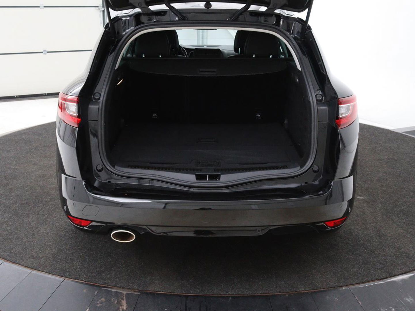 Renault Mégane 1.3 TCe Bose | Camera | Keyless | Carplay | Navigatie | Sfeerverlichting | Cruise Control | Climate control | Dodehoek detectie