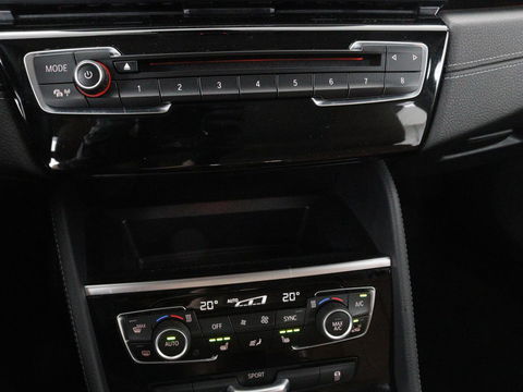 BMW 2 Serie 225xe ip Cent HighEx | Leder | Stoelverwarming | Camera | Elektrische achterklep | Full LED | Cruise control | Climate control