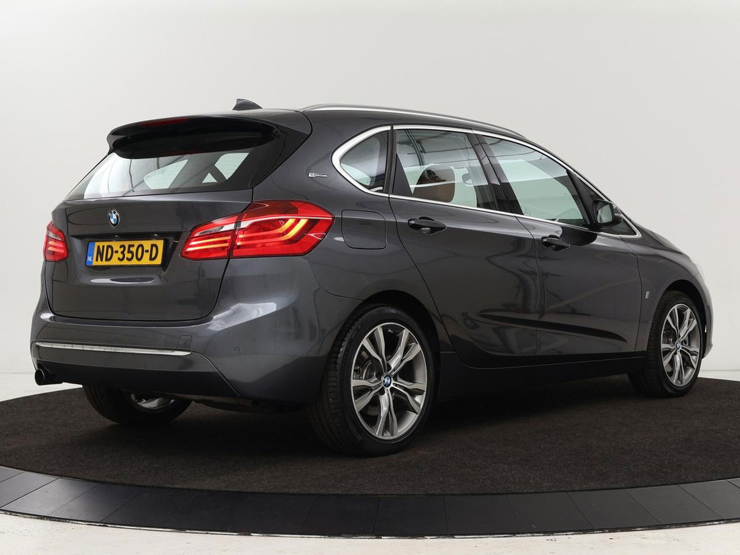 BMW 2 Serie 225xe ip Cent HighEx | Leder | Stoelverwarming | Camera | Elektrische achterklep | Full LED | Cruise control | Climate control
