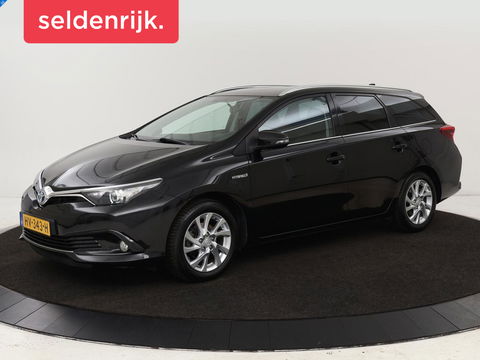 Toyota Auris 1.8 Hybr. Aspiration | Camera | Cruise control | Navigatie | Trekhaak | Climate control | DAB