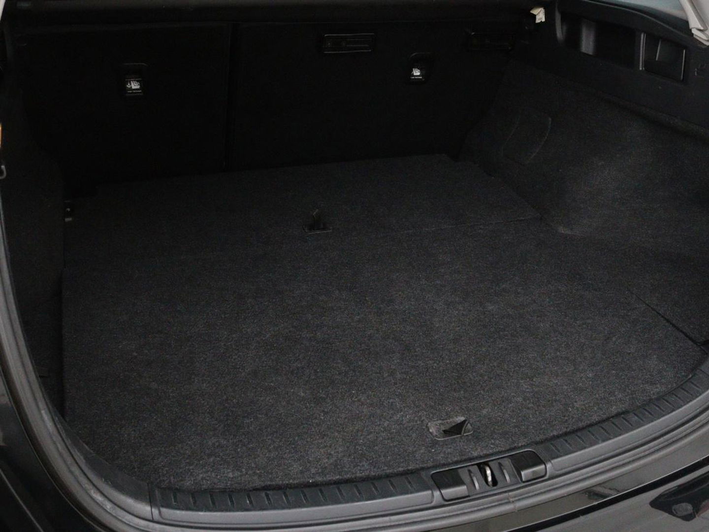 Toyota Auris 1.8 Hybr. Aspiration | Camera | Cruise control | Navigatie | Trekhaak | Climate control | DAB