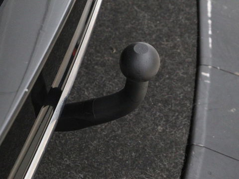 Toyota Auris 1.8 Hybr. Aspiration | Camera | Cruise control | Navigatie | Trekhaak | Climate control | DAB