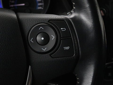 Toyota Auris 1.8 Hybr. Aspiration | Camera | Cruise control | Navigatie | Trekhaak | Climate control | DAB