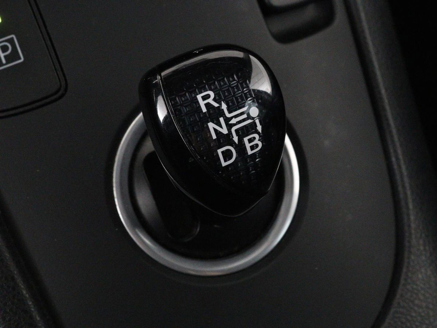 Toyota Auris 1.8 Hybr. Aspiration | Camera | Cruise control | Navigatie | Trekhaak | Climate control | DAB