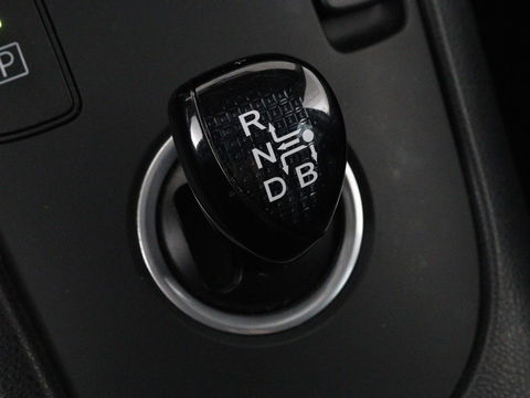 Toyota Auris 1.8 Hybr. Aspiration | Camera | Cruise control | Navigatie | Trekhaak | Climate control | DAB