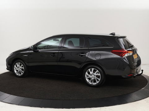 Toyota Auris 1.8 Hybr. Aspiration | Camera | Cruise control | Navigatie | Trekhaak | Climate control | DAB