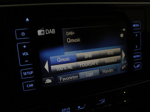 Toyota Auris 1.8 Hybr. Aspiration | Camera | Cruise control | Navigatie | Trekhaak | Climate control | DAB