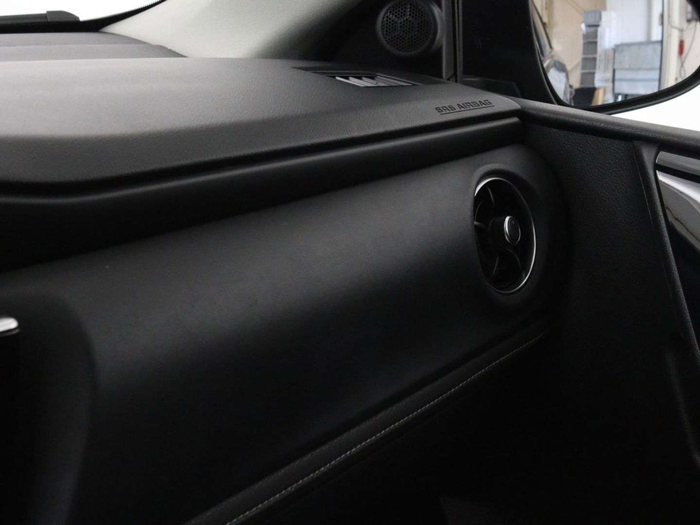 Toyota Auris 1.8 Hybr. Aspiration | Camera | Cruise control | Navigatie | Trekhaak | Climate control | DAB