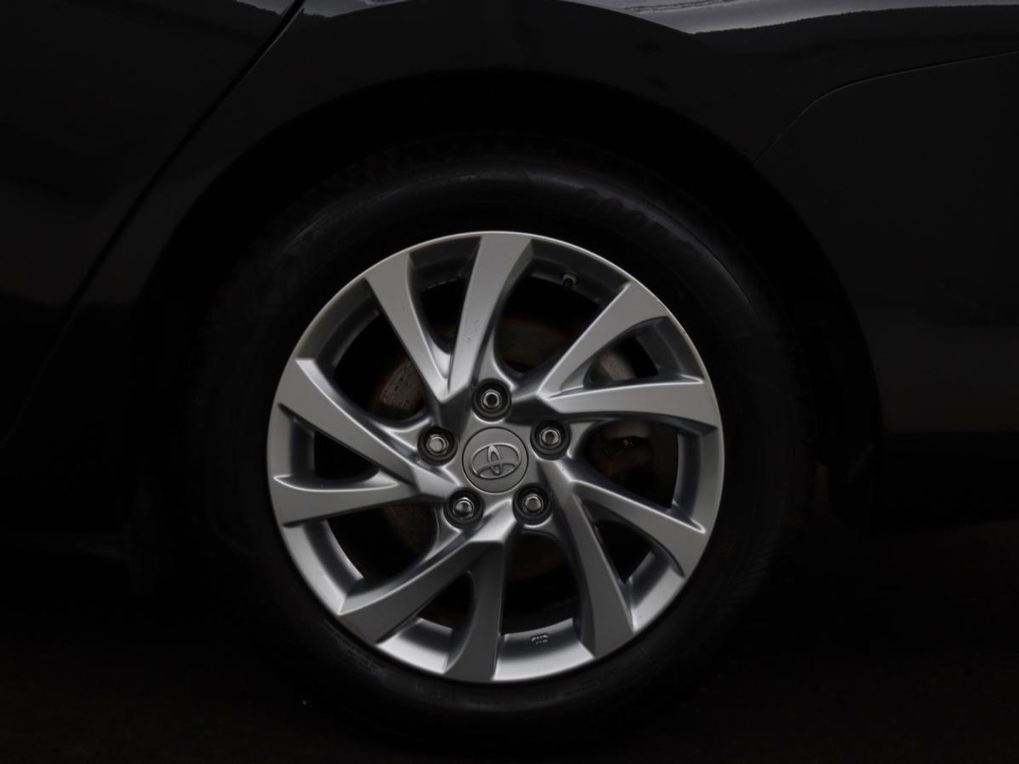Toyota Auris 1.8 Hybr. Aspiration | Camera | Cruise control | Navigatie | Trekhaak | Climate control | DAB