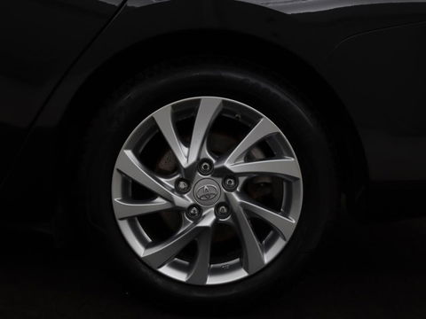Toyota Auris 1.8 Hybr. Aspiration | Camera | Cruise control | Navigatie | Trekhaak | Climate control | DAB