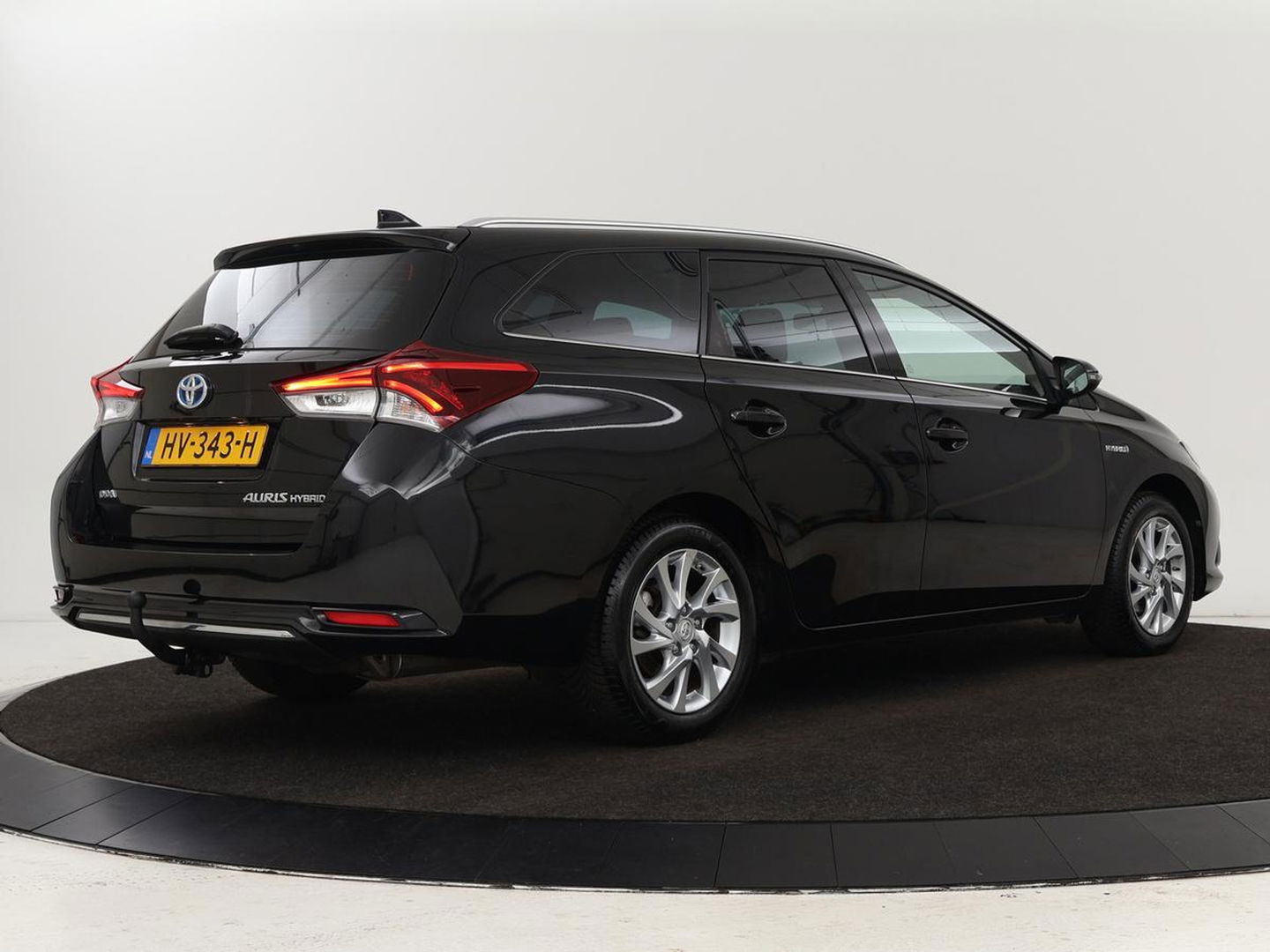 Toyota Auris 1.8 Hybr. Aspiration | Camera | Cruise control | Navigatie | Trekhaak | Climate control | DAB