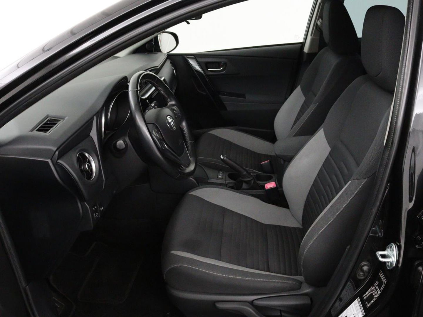Toyota Auris 1.8 Hybr. Aspiration | Camera | Cruise control | Navigatie | Trekhaak | Climate control | DAB