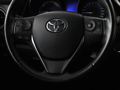 Toyota Auris 1.8 Hybr. Aspiration | Camera | Cruise control | Navigatie | Trekhaak | Climate control | DAB