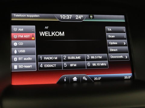 Ford Focus 1.0 Titanium | 84.000km NAP l Stoelverwarming | Cruise control | Navigatie | Climate control | Trekhaak