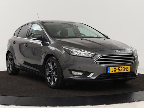 Ford Focus 1.0 Titanium | 84.000km NAP l Stoelverwarming | Cruise control | Navigatie | Climate control | Trekhaak