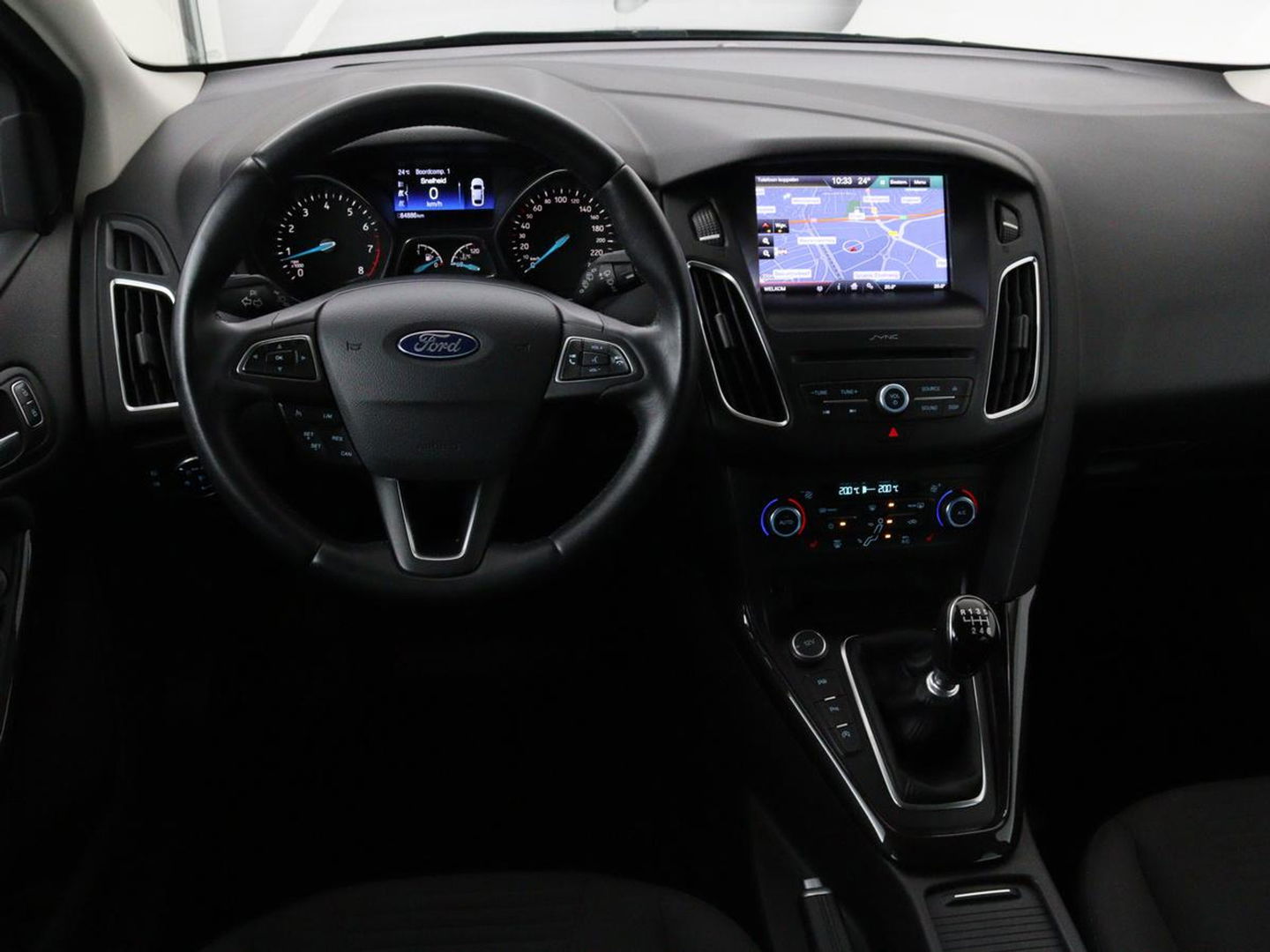 Ford Focus 1.0 Titanium | 84.000km NAP l Stoelverwarming | Cruise control | Navigatie | Climate control | Trekhaak