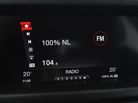 Alfa Romeo Stelvio 2.0 T Q4 Super | Camera | Sportstoelen | Xenon | Navigatie | Elektrische achterklep | Cruise control