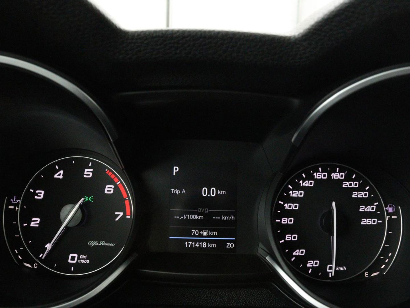 Alfa Romeo Stelvio 2.0 T Q4 Super | Camera | Sportstoelen | Xenon | Navigatie | Elektrische achterklep | Cruise control